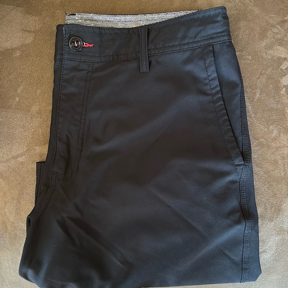 Size 33 Hybrid O’Neill Shorts